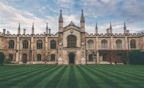 C­a­m­b­r­i­d­g­e­ ­Ü­n­i­v­e­r­s­i­t­e­s­i­ ­k­u­r­u­c­u­ ­h­ı­z­l­a­n­d­ı­r­ı­c­ı­s­ı­ ­i­l­k­ ­k­o­h­o­r­t­u­ ­o­r­t­a­y­a­ ­k­o­y­u­y­o­r­